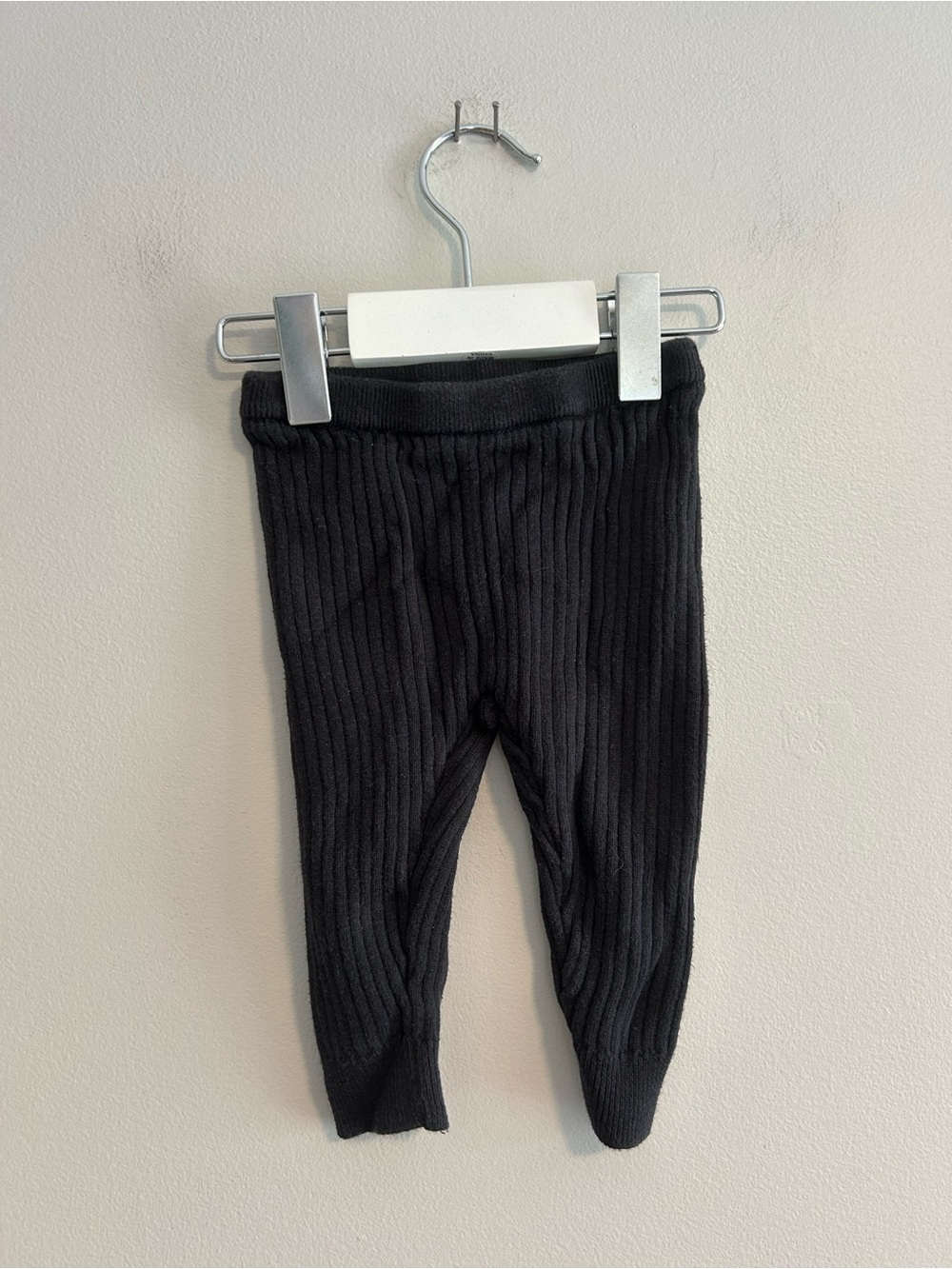 Gap 0/3m Black Ribbed Knit Baby Leggings